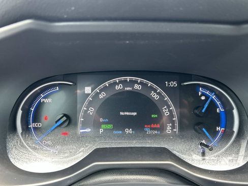 Used 2024 Toyota RAV4 LE AWD/4WD image 27
