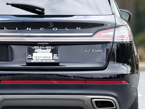 Used 2019 Lincoln Nautilus Reserve image 16