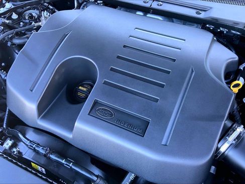 Used 2024 Land Rover Defender 110 S image 30