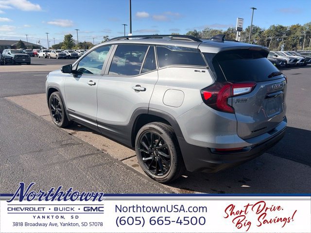 Used 2023 GMC Terrain SLE w/ Driver Convenience Package AWD/4WD image 12