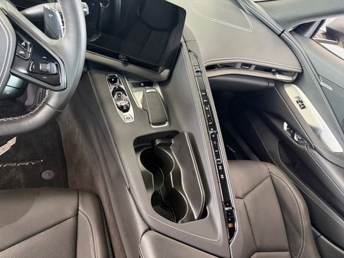 Used 2025 Chevrolet Corvette Stingray Coupe w/ 1LT image 10