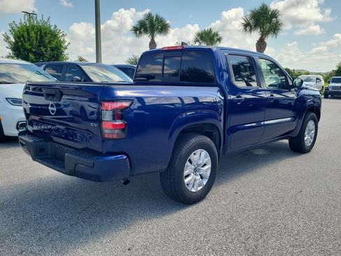 Used 2022 Nissan Frontier SV RWD image 2