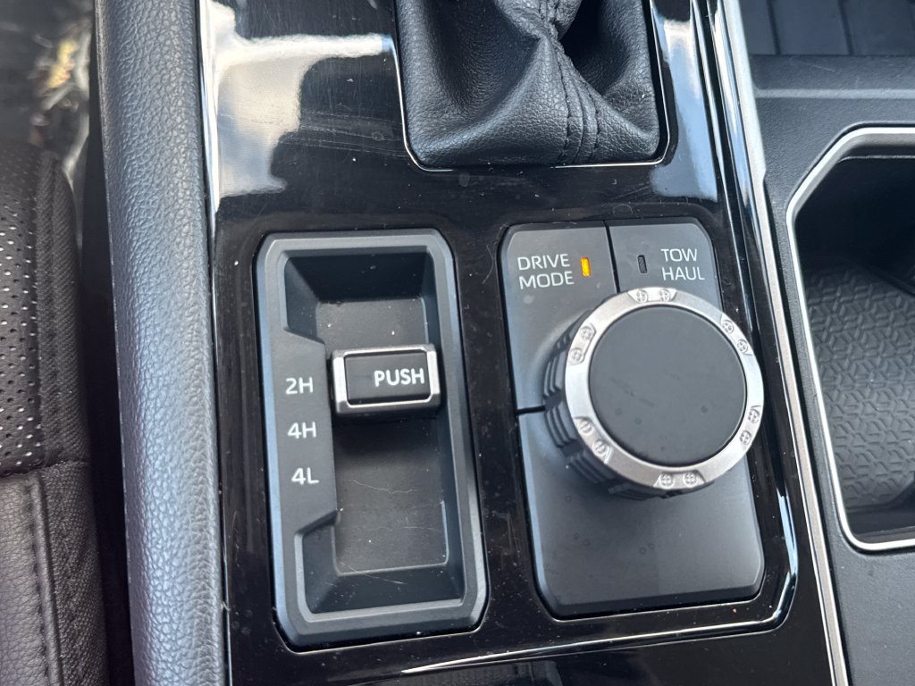 Used 2024 Toyota Tundra Limited AWD/4WD image 28