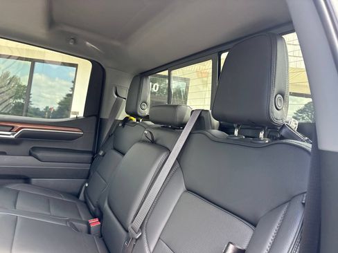 Used 2023 GMC Sierra 1500 Denali w/ Denali Reserve Package AWD/4WD image 4