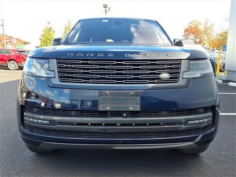 Used 2023 Land Rover Range Rover SE image 7
