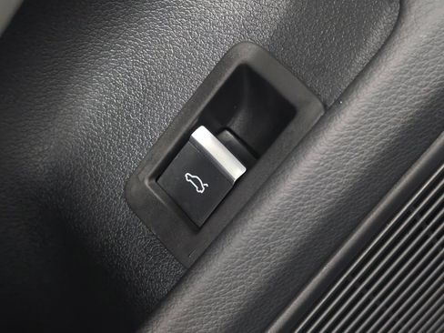 Used 2022 Audi A4 2.0T Premium Plus w/ Premium Plus Package image 38