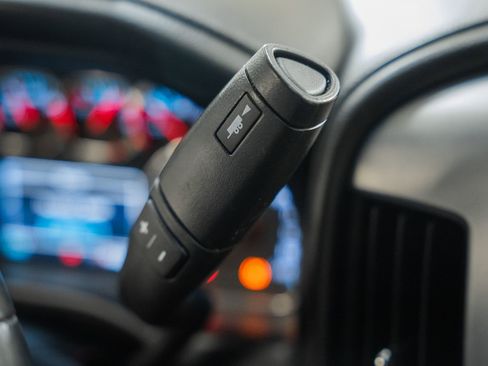 Used 2017 GMC Sierra 1500 SLE w/ SLE Value Package image 32