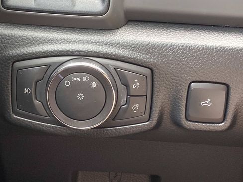 Used 2019 Ford Ranger XL w/ Equipment Group 101A Mid RWD image 19