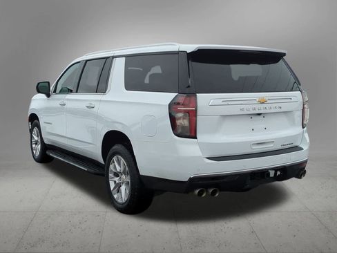Used 2023 Chevrolet Suburban Premier image 4