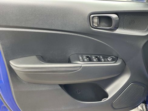 Certified 2023 Hyundai Venue Limited image 19