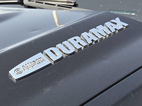 Used 2018 Chevrolet Silverado 2500 High Country w/ Duramax Plus Package AWD/4WD image 12