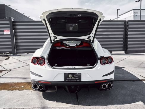 Used 2019 Ferrari GTC4Lusso image 22