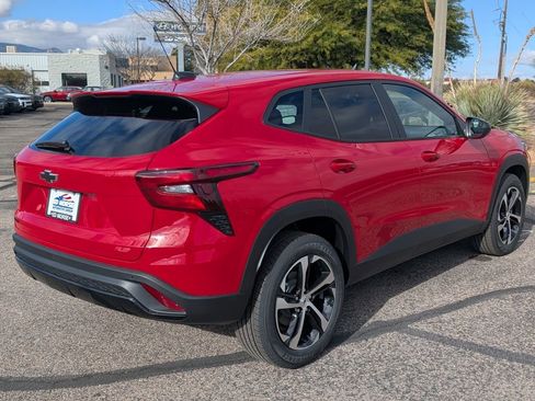 New 2026 Chevrolet Trax RS w/ Sunroof Package image 5