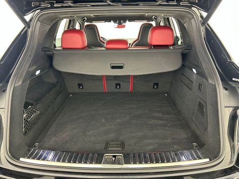 Used 2023 Porsche Cayenne Turbo AWD/4WD image 37