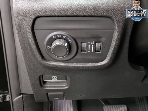 Used 2024 Jeep Grand Cherokee L Altitude AWD/4WD image 20