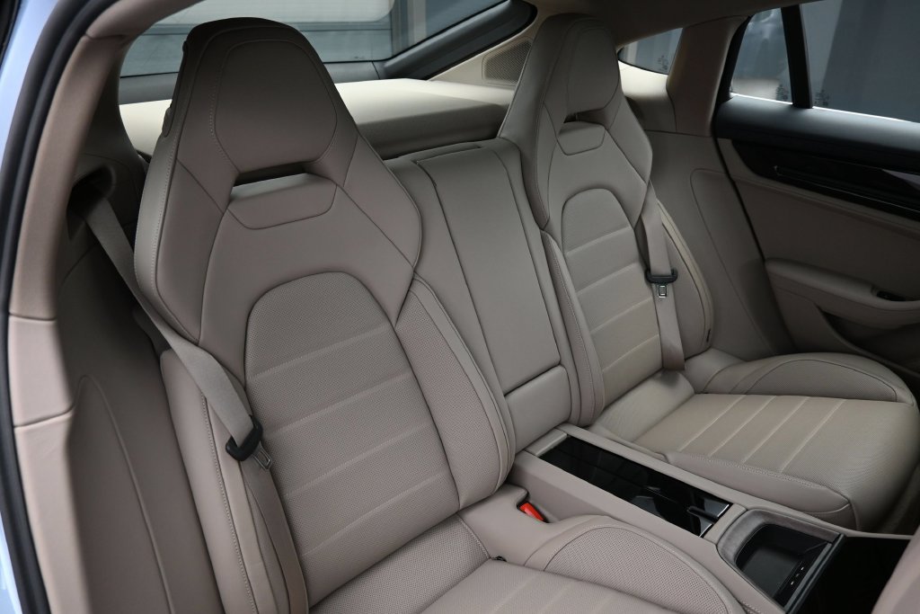 Certified 2026 Porsche Panamera RWD image 27