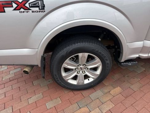 Used 2017 Ford F150 Platinum w/ Equipment Group 701A Luxury AWD/4WD image 15