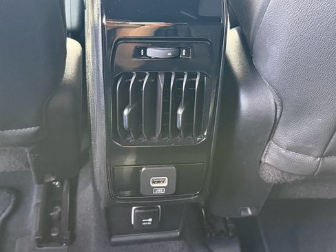 Used 2025 Jeep Compass Limited AWD/4WD image 13