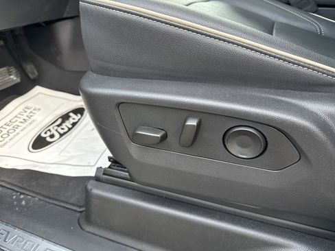 Used 2025 Chevrolet Tahoe Premier image 27