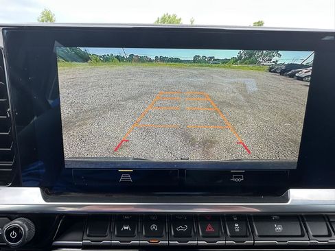 Used 2023 Chevrolet Silverado 1500 LT AWD/4WD image 27