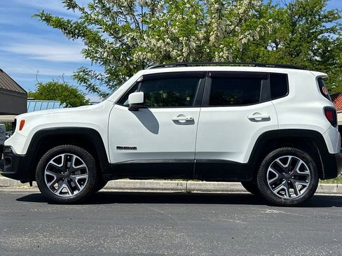 Used 2017 Jeep Renegade Latitude AWD/4WD image 7