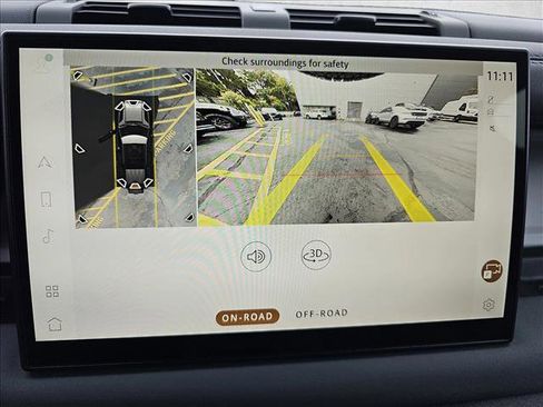 Used 2025 Land Rover Defender 110 S image 24