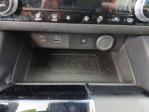 Used 2024 Mitsubishi Outlander SE image 23