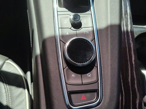 Used 2023 Cadillac Escalade Sport w/ LPO, ONYX Package image 31