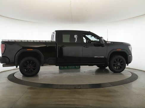 Used 2024 GMC Sierra 2500 AT4 w/ AT4 Premium Plus Package image 6