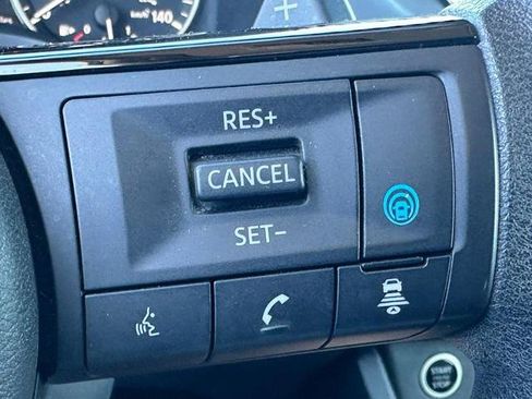 Used 2023 Nissan Rogue SV FWD image 19