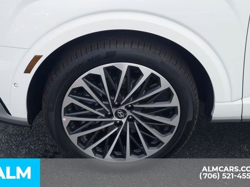 Used 2026 Hyundai Palisade Calligraphy image 11