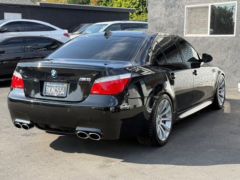 Used 2009 BMW M5 RWD image 11