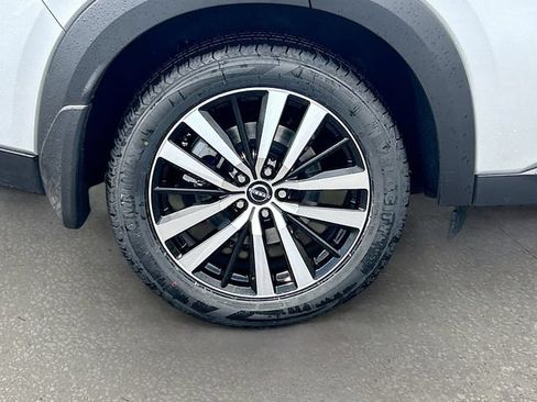 Certified 2024 Nissan Pathfinder Platinum AWD/4WD image 34