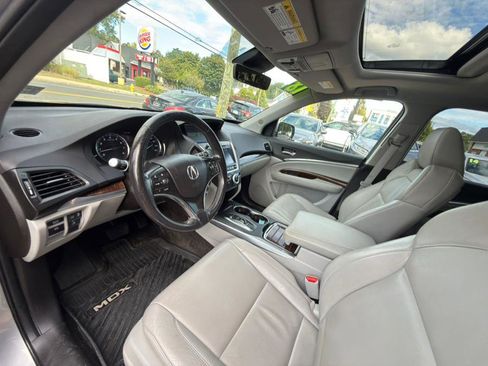 Used 2018 Acura MDX SH-AWD image 10