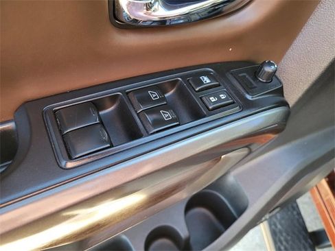 Used 2016 Nissan Titan Platinum Reserve image 21