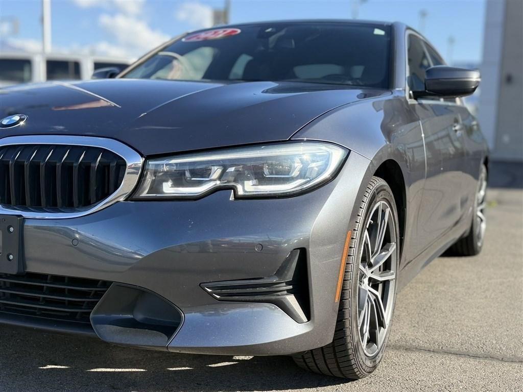 Used 2021 BMW 330i xDrive Sedan AWD/4WD image 12
