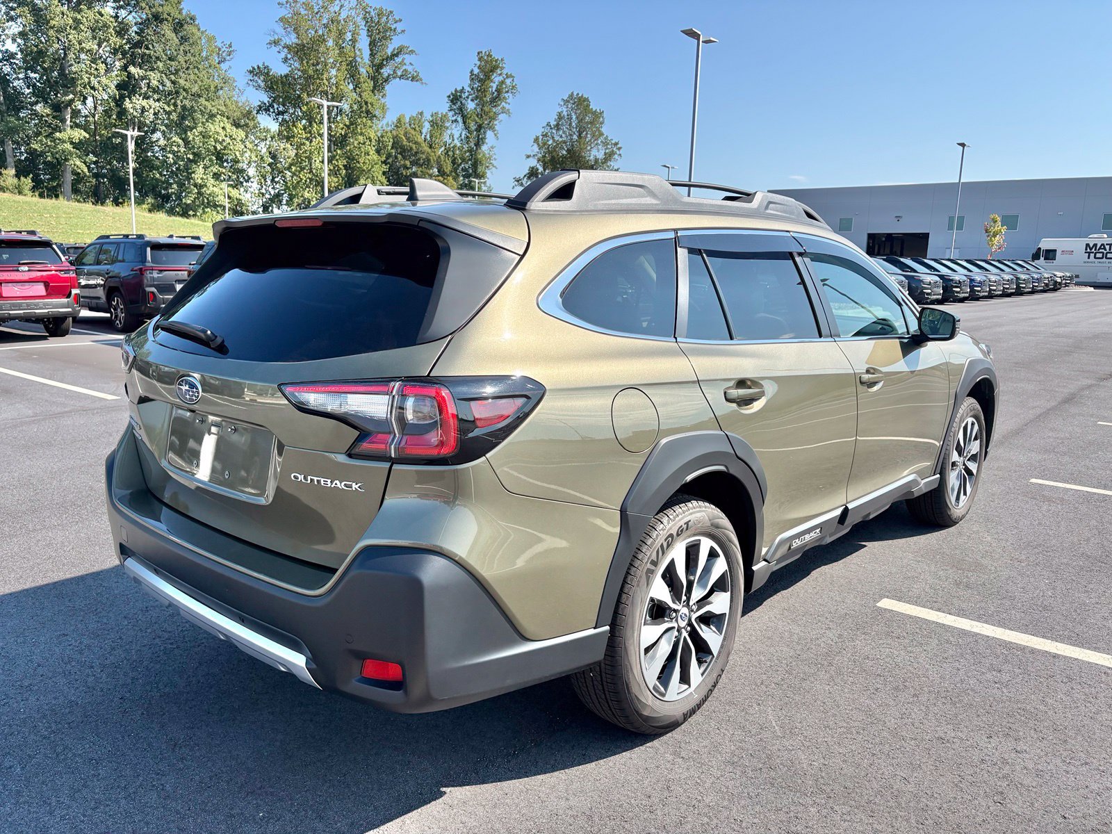 Certified 2025 Subaru Outback Limited AWD/4WD image 7