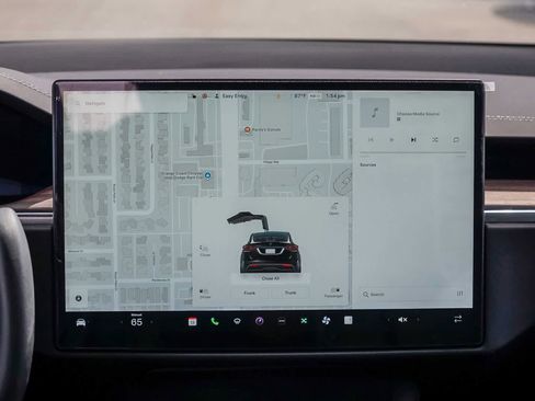 Used 2022 Tesla Model X image 12