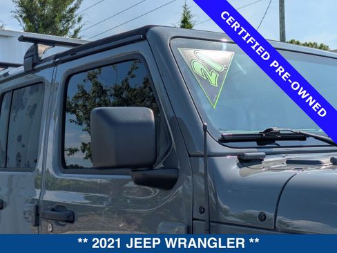 Used 2021 Jeep Wrangler Unlimited Sahara w/ Cold Weather Group AWD/4WD image 10