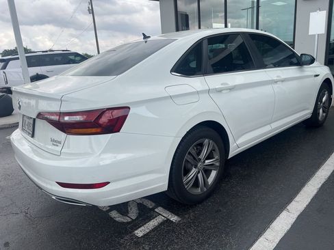 Used 2019 Volkswagen Jetta R-Line w/ R-Line Cold Weather Package image 5