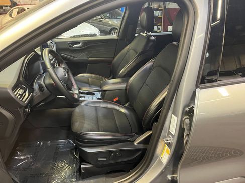 Used 2024 Ford Escape ST-Line image 36