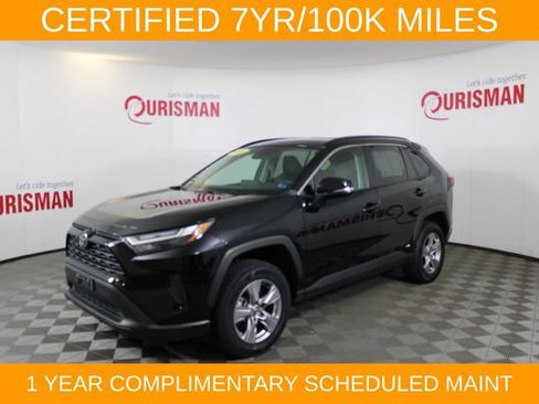 Used 2025 Toyota RAV4 XLE AWD/4WD image 3