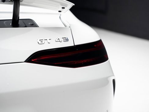 Used 2021 Mercedes-Benz AMG GT 43 image 30
