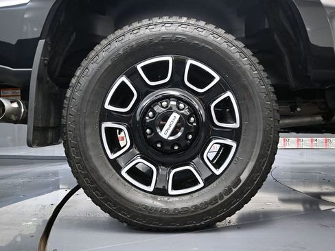 Used 2025 Ford F250 Platinum image 15