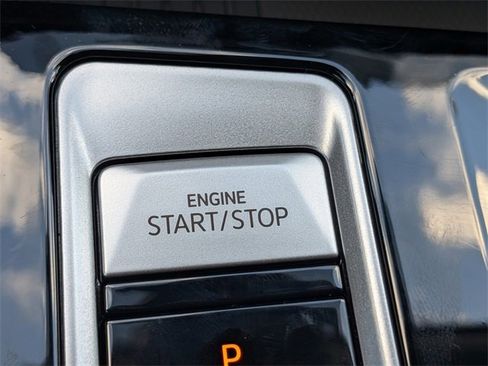 New 2026 Volkswagen Atlas SE image 30