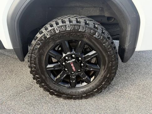 Used 2024 GMC Sierra 2500 AT4 w/ AT4 Premium Plus Package AWD/4WD image 26