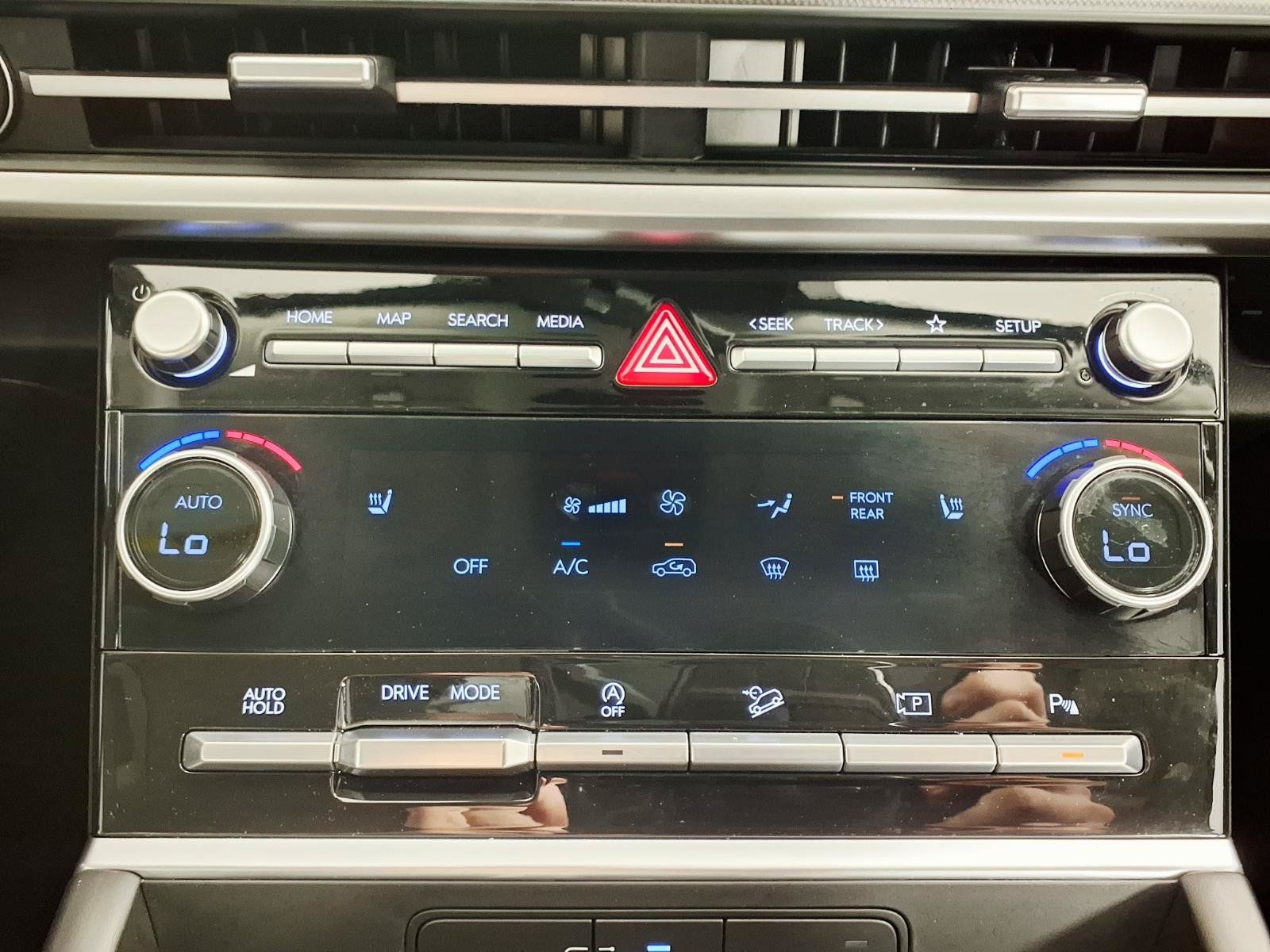 Certified 2024 Hyundai Santa Fe SEL FWD image 20