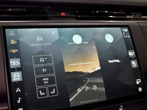 Used 2025 Land Rover Range Rover SE image 51