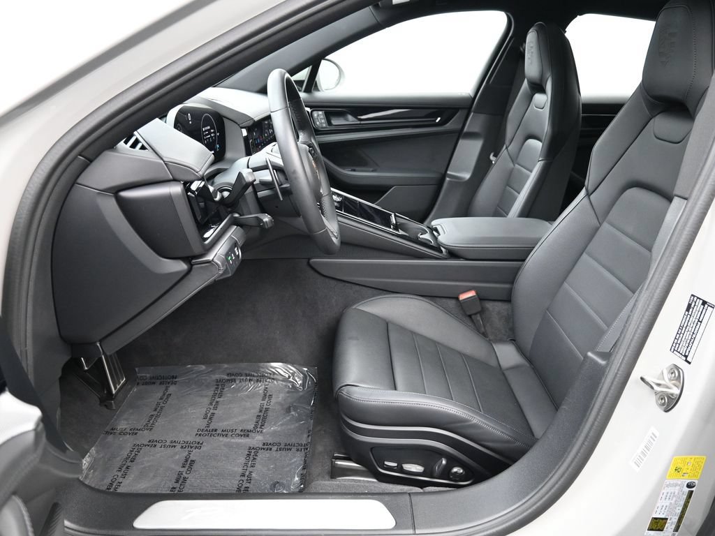 Certified 2025 Porsche Panamera RWD image 10