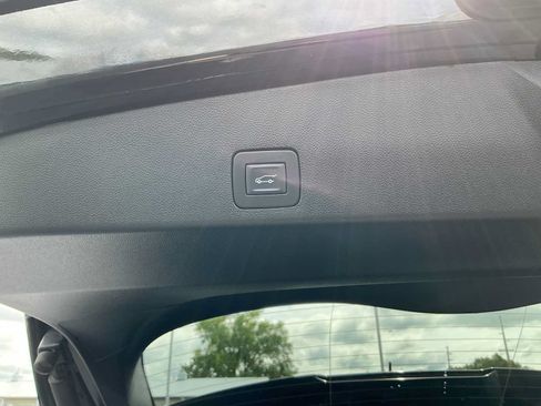 Used 2023 Buick Encore GX Select w/ Experience Buick Package AWD/4WD image 29